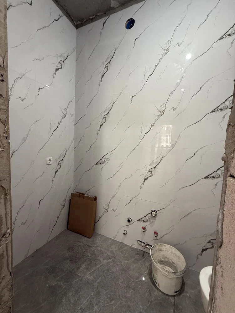 Spacious 2-bedroom apartment with partial renovation at a favorable price! Located in Irpin, 1 km to Kyiv