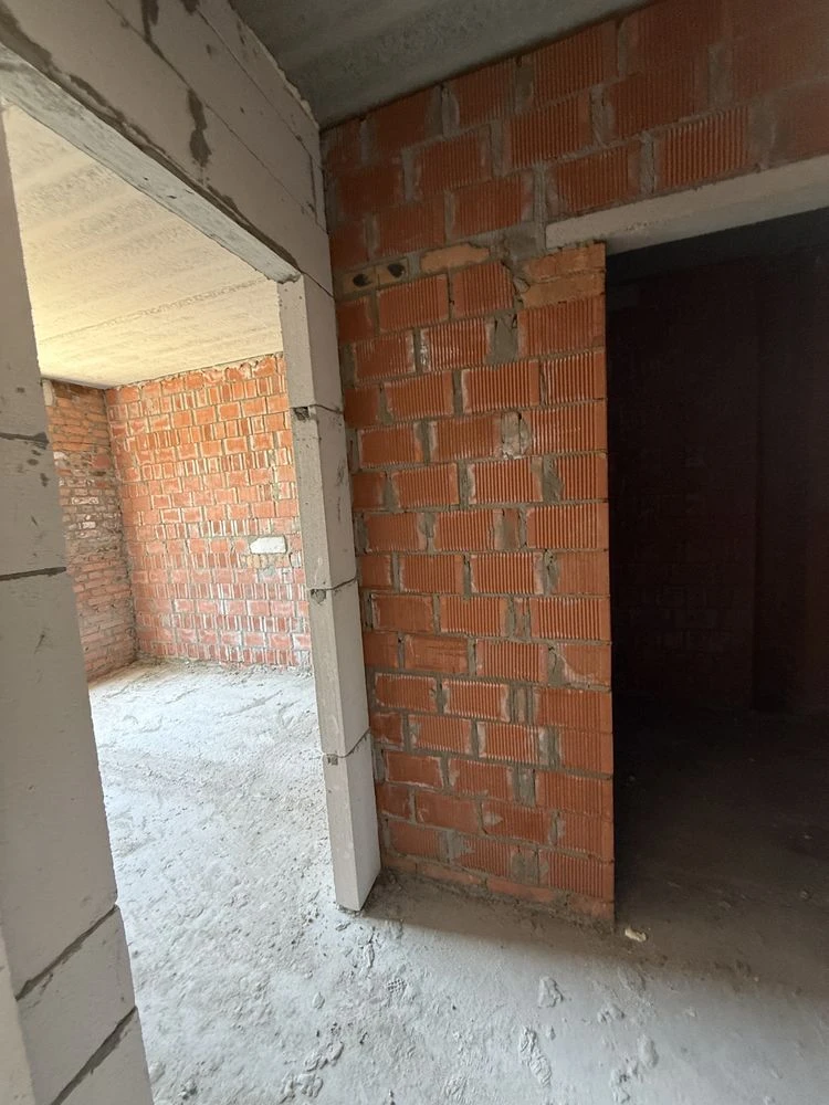 Two-room apartment near the central park!