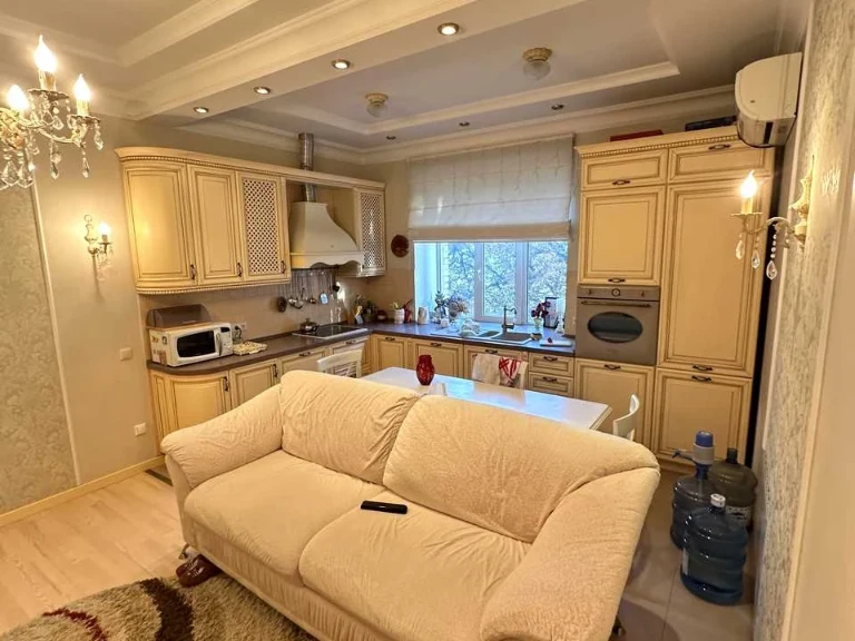 Apartment. Kyiv, Knyaziv Ostrozkyh St. (Moskovskaya)