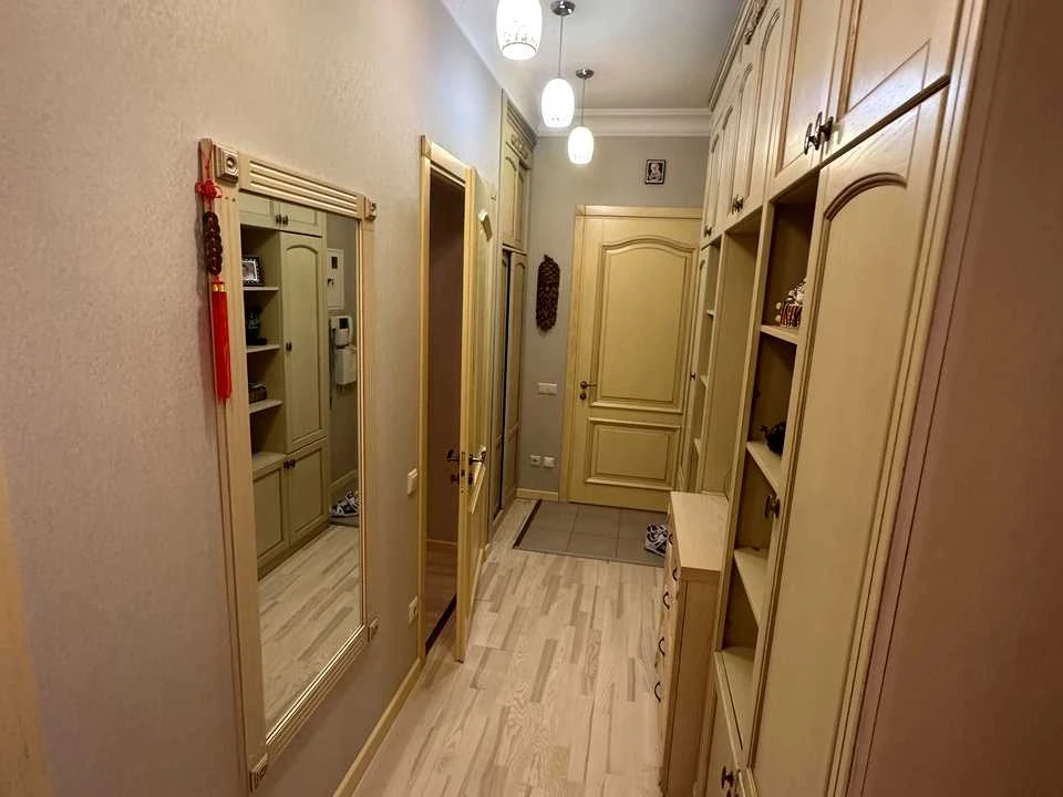 Apartment. Kyiv, Knyaziv Ostrozkyh St. (Moskovskaya)