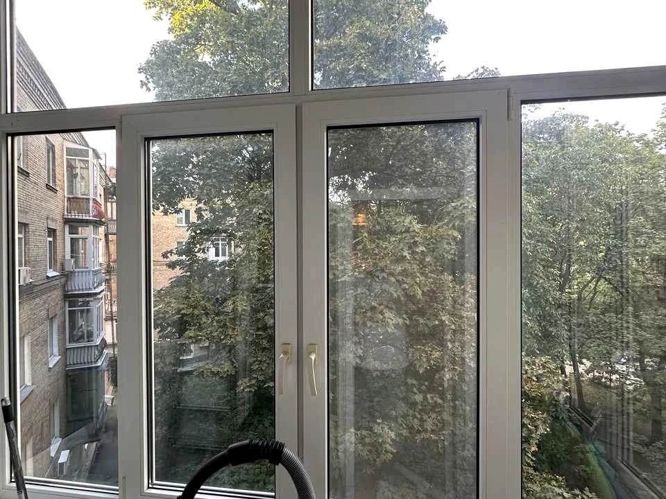 Apartment. Kyiv, Knyaziv Ostrozkyh St. (Moskovskaya)