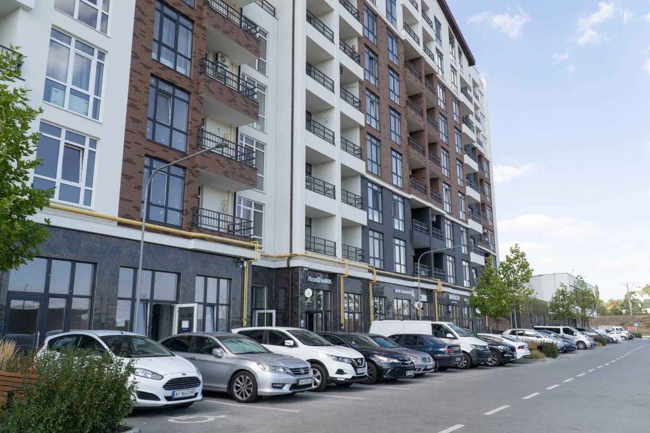 1-bedroom apartment in Irpin. 25,000 UAH per month for 3 years.