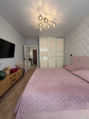 Продажа 2-комнатной квартиры с ремонтом и мебелью, район Центрального