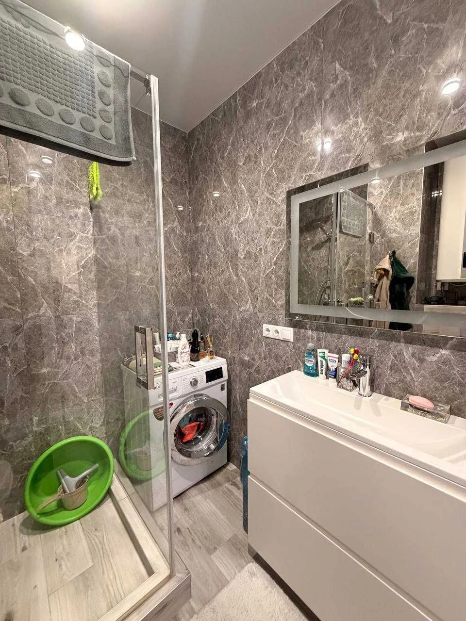 Продажа 2-комнатной квартиры с ремонтом и мебелью, район Центрального