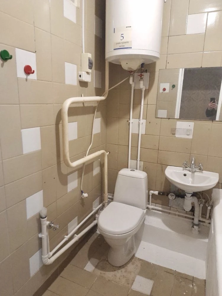 Urgent! Center. 1 bed apartment with living renovation