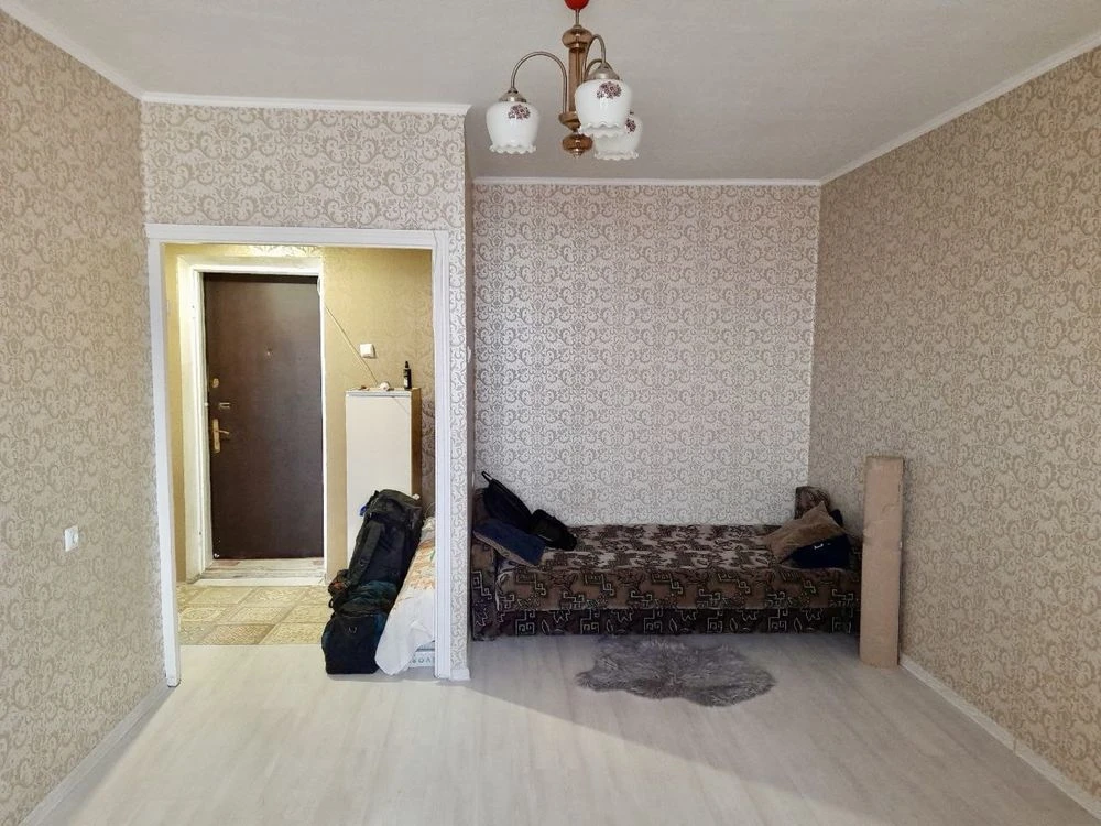 Urgent! Center. 1 bed apartment with living renovation