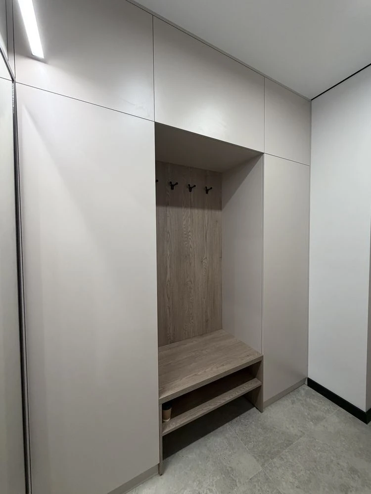 No commission 1-bedroom apartment with new renovation Gas, balcony!