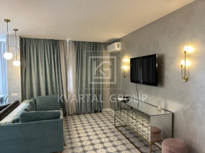 Продажа 2-комнатной квартиры в ЖК Центральный 2, минимальное оформление