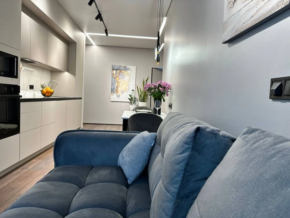 PRICE ALERT! Quality 2-bedroom apartment with renovation!