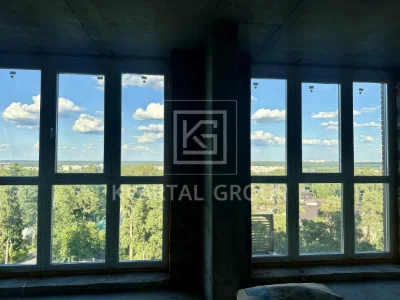 Apartment with a Terrace! 2 Levels! Central Park!