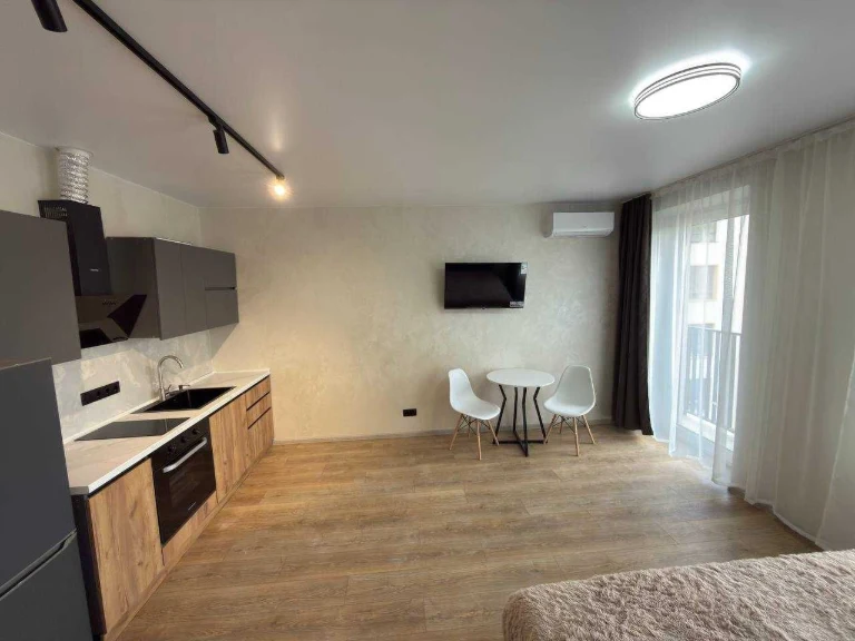 For Sale: 1-room apartment renovated in the "Molodist" residential complex, Irpin