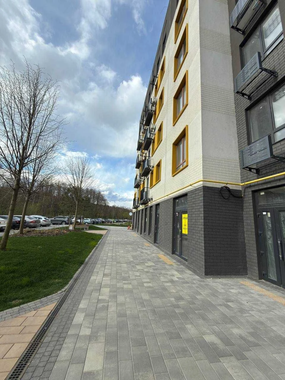 For Sale: 1-room apartment renovated in the "Molodist" residential complex, Irpin