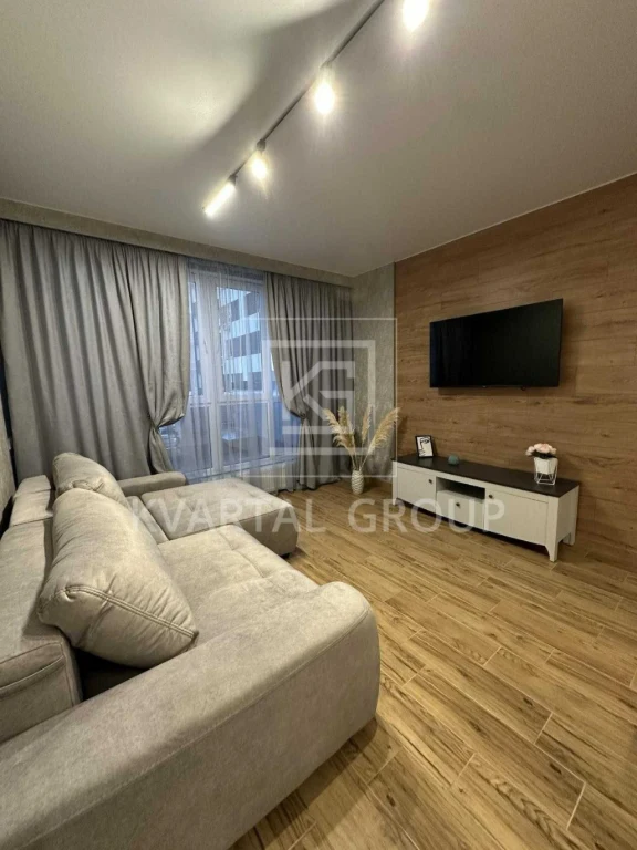 1к квартира 42 м² біля Центрального парку, 2 поверх, з мебля