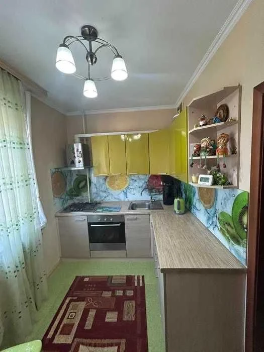 Продається трикімнатна квартира в центрі Ірпеня