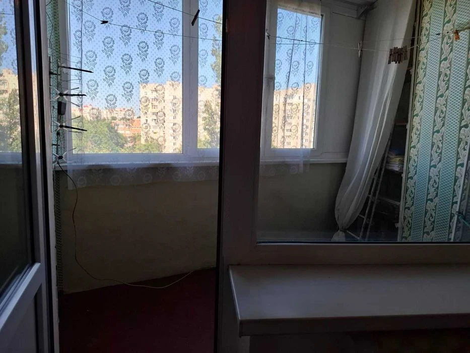 В продаже трехкомнатная квартира, Головковского, очень чистая
