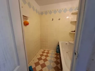В продаже трехкомнатная квартира, Головковского, очень чистая