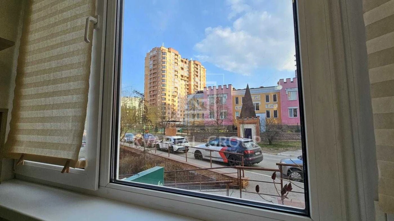 Однокімнатна квартира на 1 поверсі, квартира з ремонтом в це