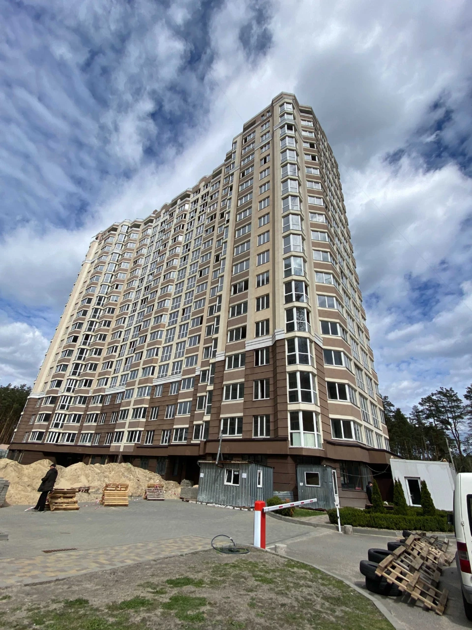 Продаж однокімнатного житла 42,8 м² з видом на ліс, вигідна ціна