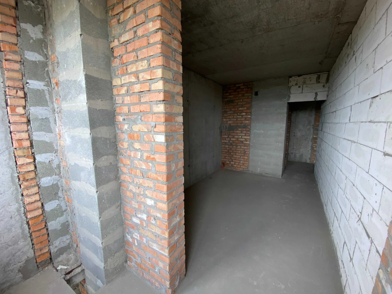 Продаж однокімнатного житла 42,8 м² з видом на ліс, вигідна ціна