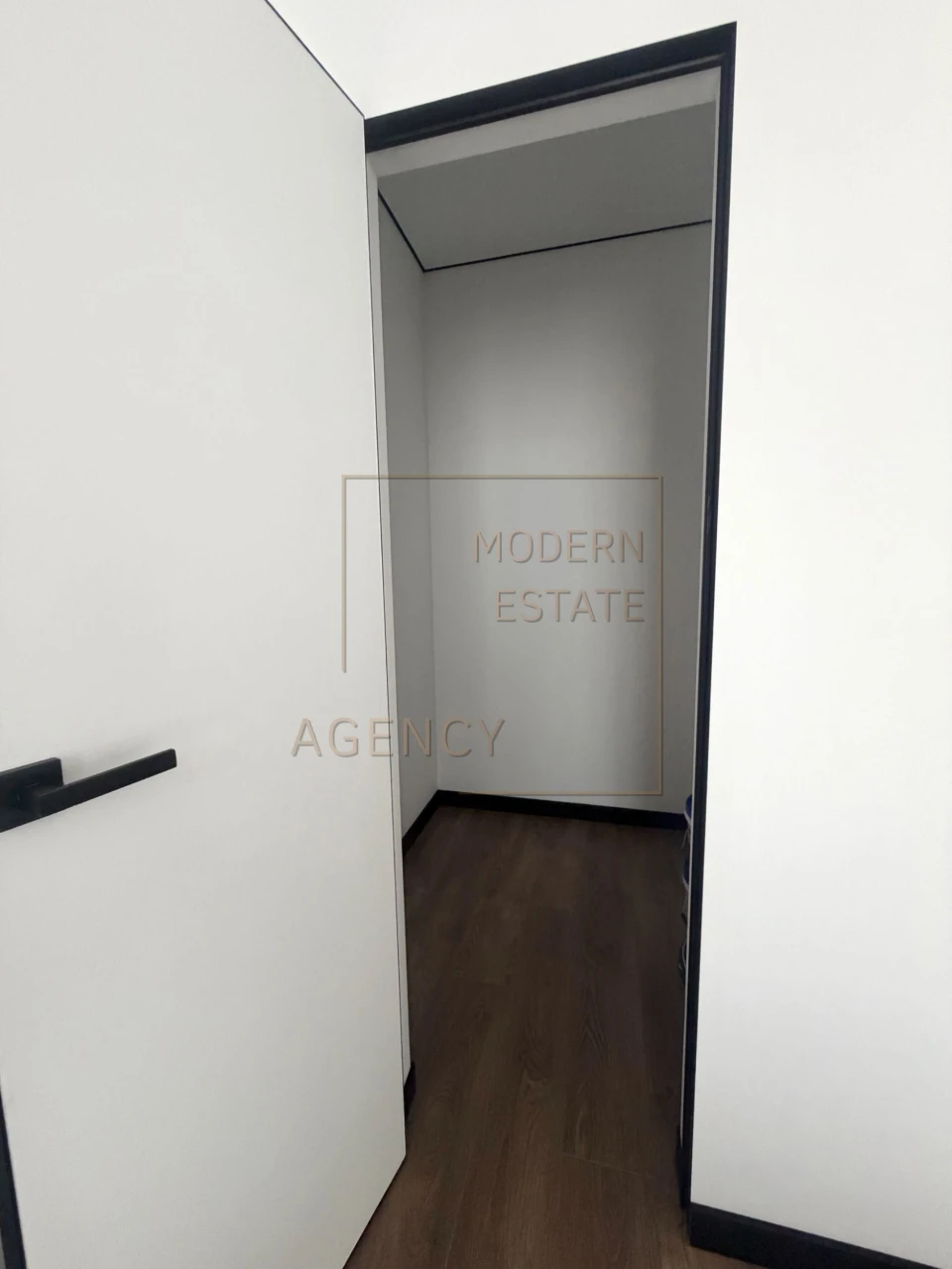 Apartment with renovation - YeOSELYA, 40m2, Synergy City residential complex, Irpin