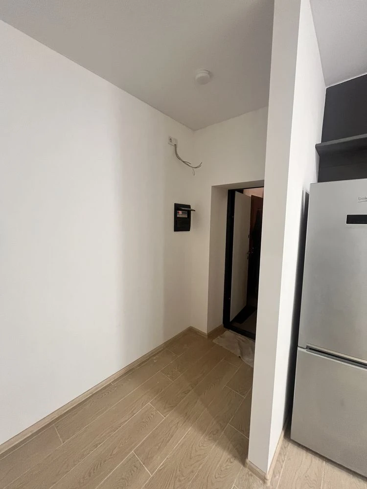 1-bedroom apartment with new renovation! Property with a closed area!