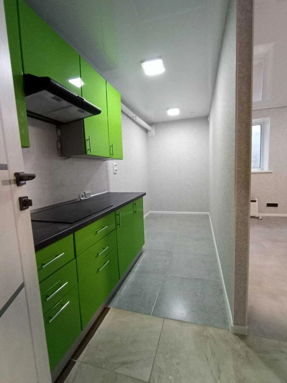 Apartment in the Center, Minimal Decoration