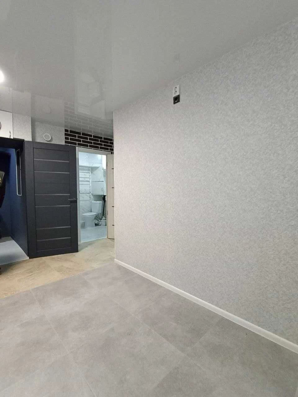 Apartment in the Center, Minimal Decoration