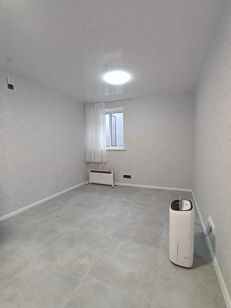 Apartment in the Center, Minimal Decoration