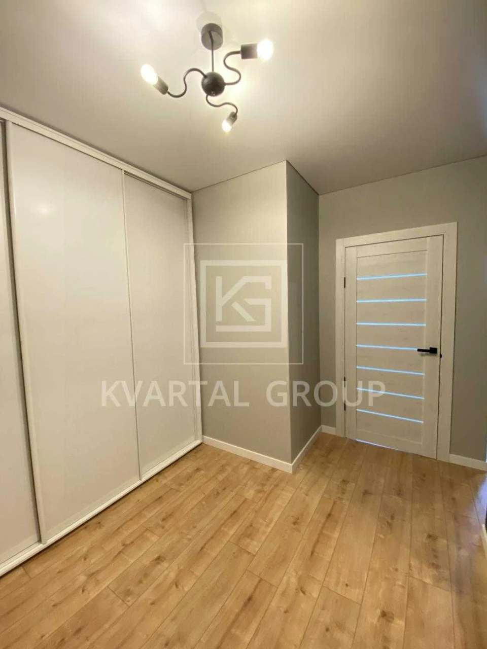 For Sale: Stunning 1-bedroom apartment near Central Park with renovation