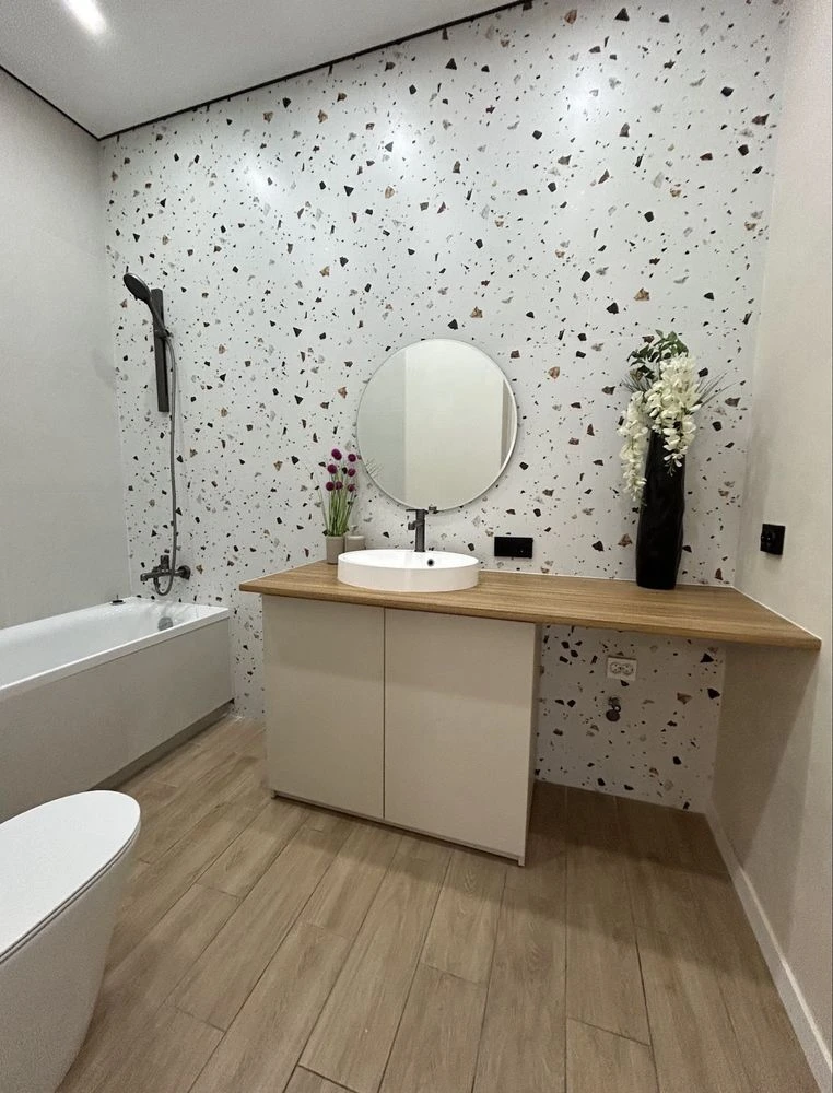 Apartment in "Synergy City" Residence! Two-bedroom apartment with quality renovation!