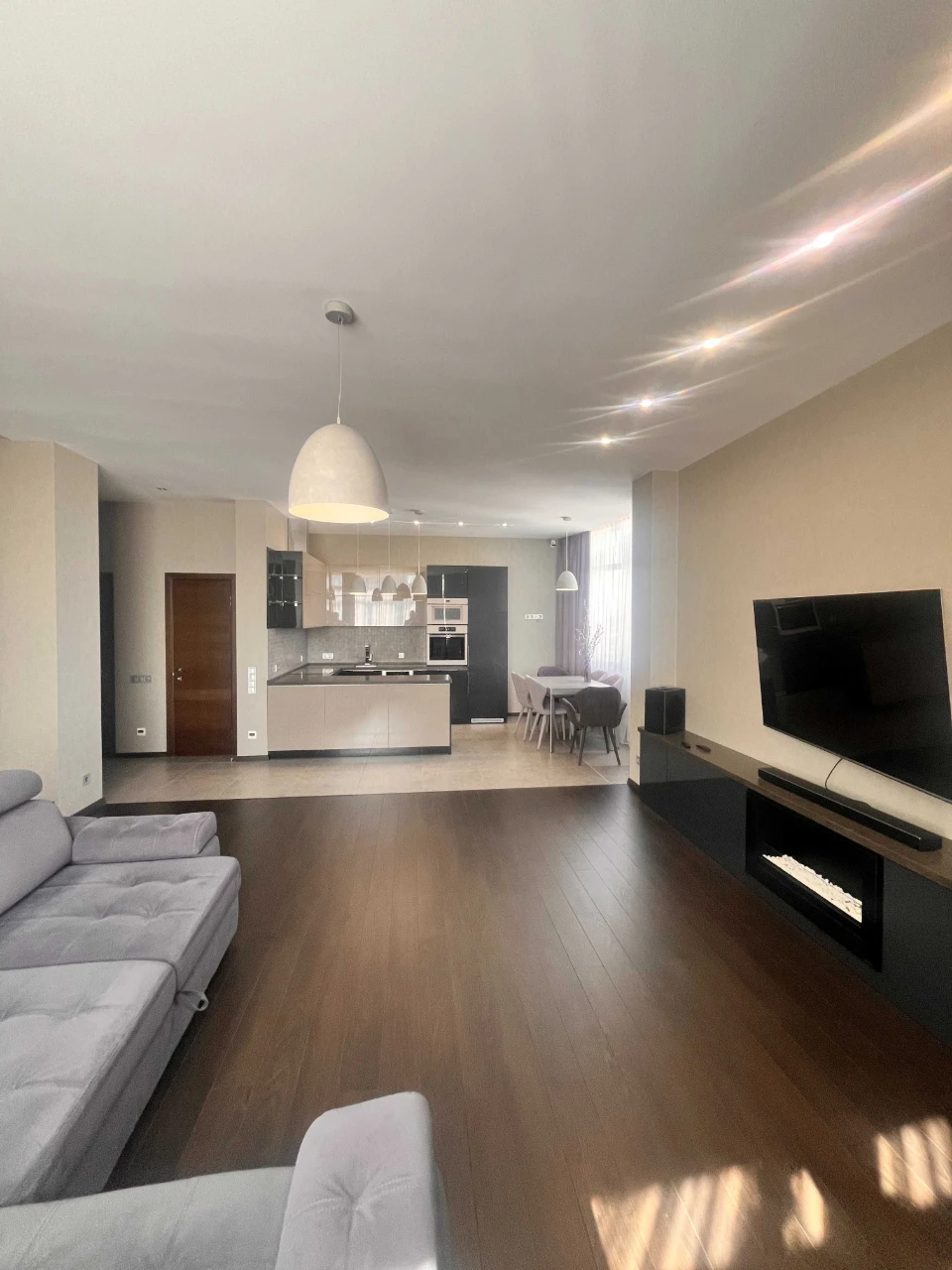3-кімнатна дворівнева квартира, видова, 138 м²
