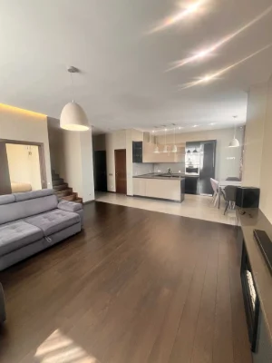 3-кімнатна дворівнева квартира, видова, 138 м²