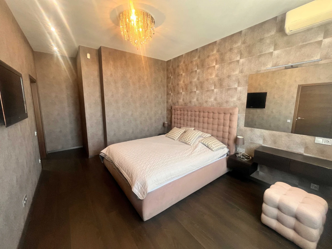 3-кімнатна дворівнева квартира, видова, 138 м²