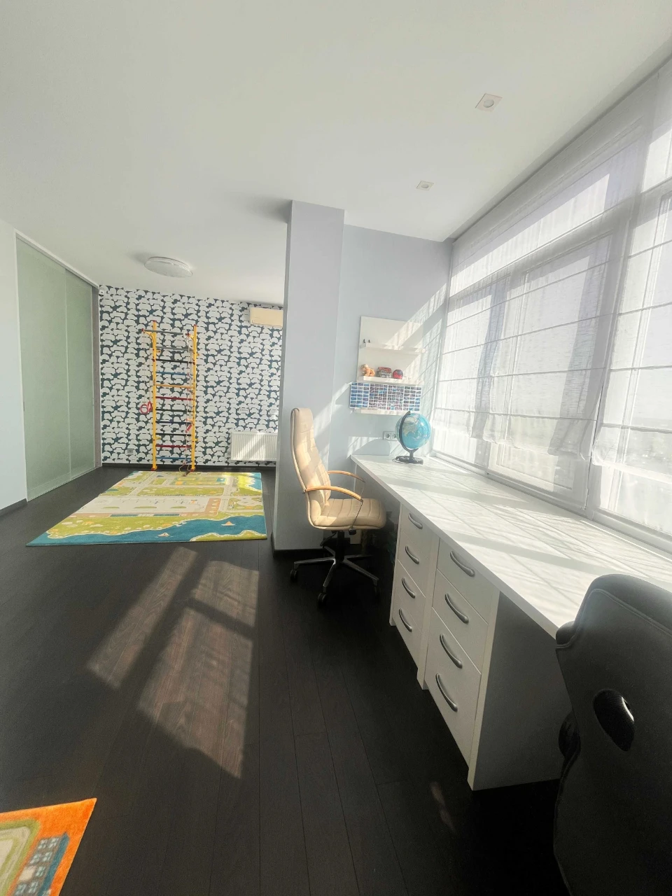 3-кімнатна дворівнева квартира, видова, 138 м²