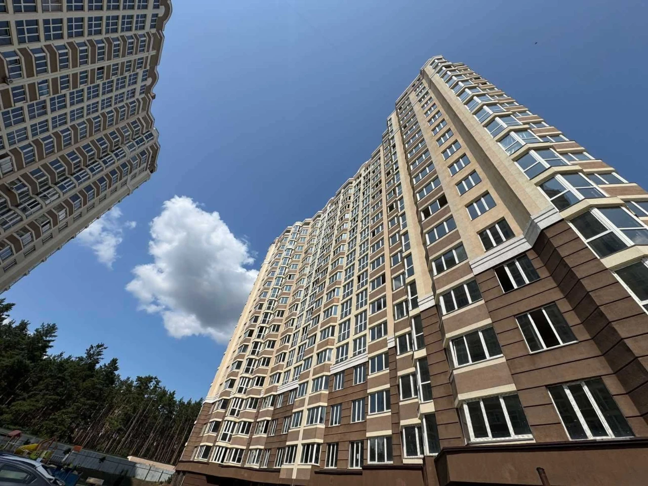Cozy 2-room apartment in a completed residential complex. 7 km from Kyiv. Forest nearby. Waterfront