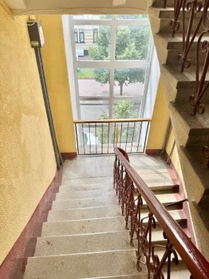 D1M I will sell a 3-room apartment in the very center of Ne Za Vsi kosh