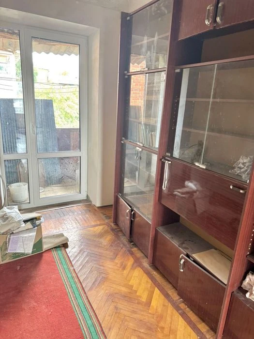 D1M I will sell a 3-room apartment in the very center of Ne Za Vsi kosh