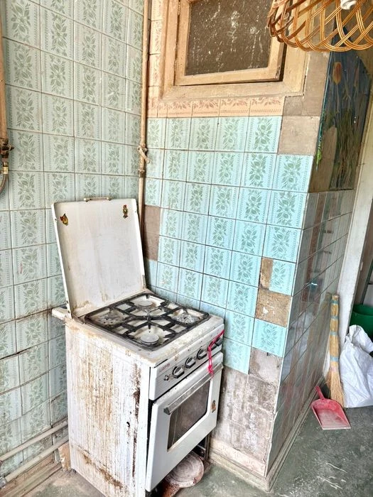 D1M I will sell a 3-room apartment in the very center of Ne Za Vsi kosh