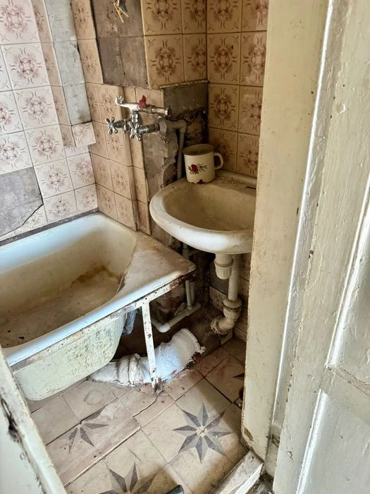 D1M I will sell a 3-room apartment in the very center of Ne Za Vsi kosh