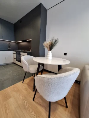 For Sale: 1-bedroom apartment 42 sq m with new modern renovation! Gas available!