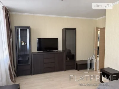 Sale of a 2-room apartment with renovation on Oleny Pchilky Street, 6. Pozn