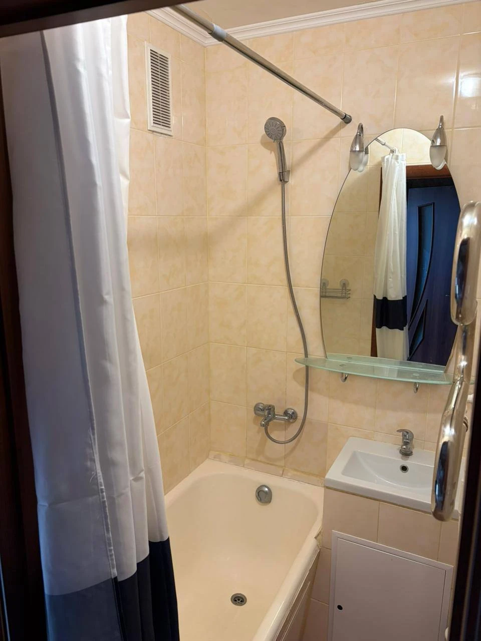 Apartment for sale on Hawrylyshyna Bohdana St. (Vasilevska Vanda)
