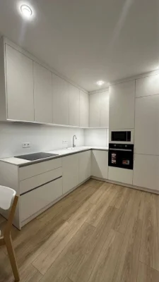 Apartment in new building with quick access to Kyiv. New renovation