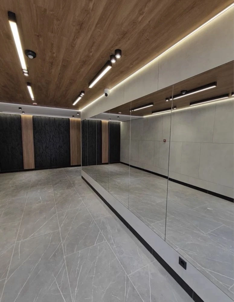 Apartment in new building with quick access to Kyiv. New renovation