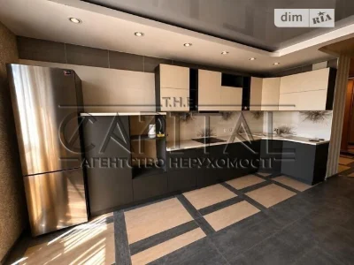 Sale of 2-room apartment 72 sq. m. on Anatoliy Petritskoho St. 23