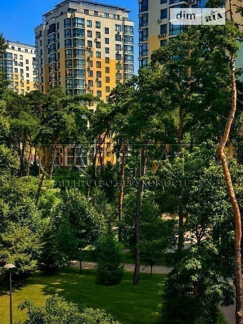 Sale of 2-room apartment 72 sq. m. on Anatoliy Petritskoho St. 23
