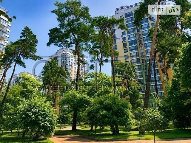 Sale of 2-room apartment 72 sq. m. on Anatoliy Petritskoho St. 23