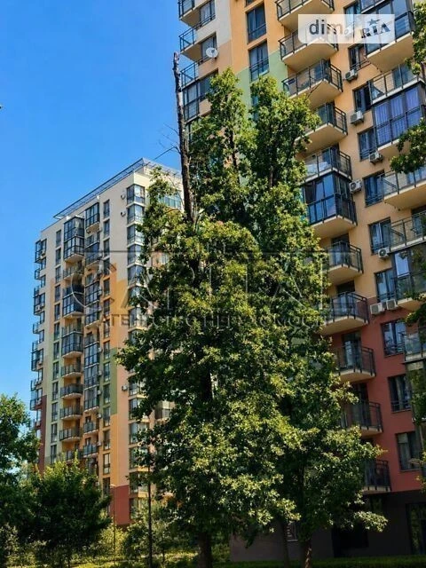 Sale of 2-room apartment 72 sq. m. on Anatoliy Petritskoho St. 23
