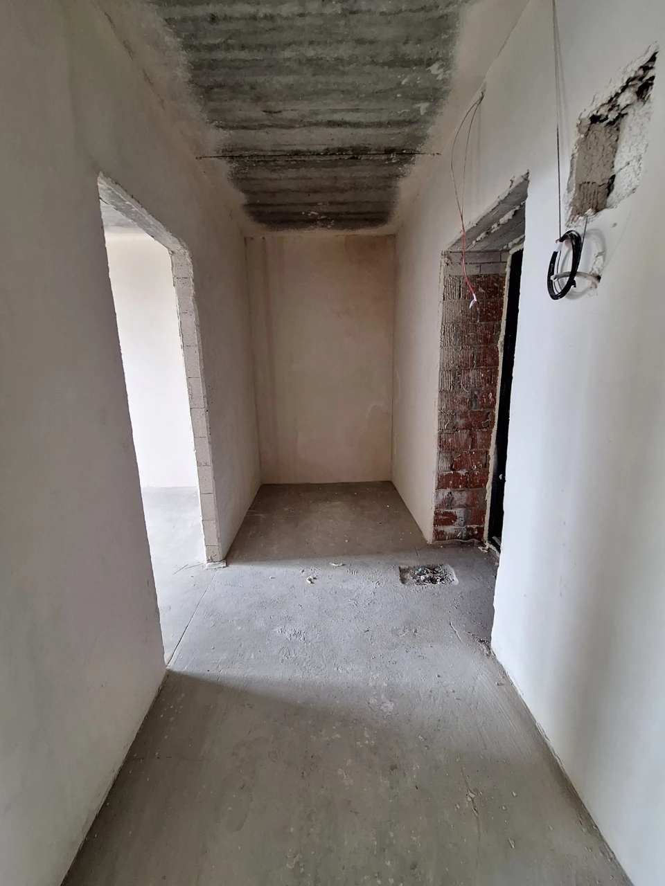 For Sale: Spacious 2-bedroom apartment! Irpin, city center! yeOsel TACK