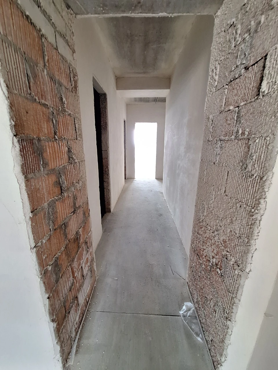 For Sale: Spacious 2-bedroom apartment! Irpin, city center! yeOsel TACK